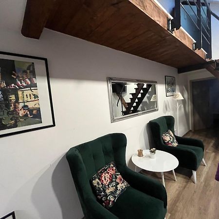 Jokai Apartman Komárno Exteriör bild